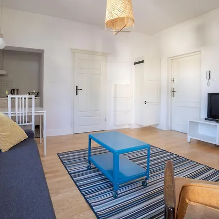 Apartment Viu Fiszera - *
